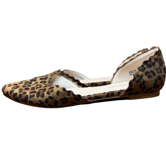 Restricted Leopard Print Flats - Picture 4 of 5